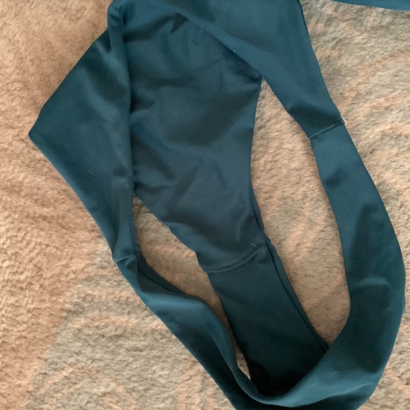 NWOT Cheeky bikini, emerald green, with pads, lined, Sz Med. Never worn - Picture 4 of 4